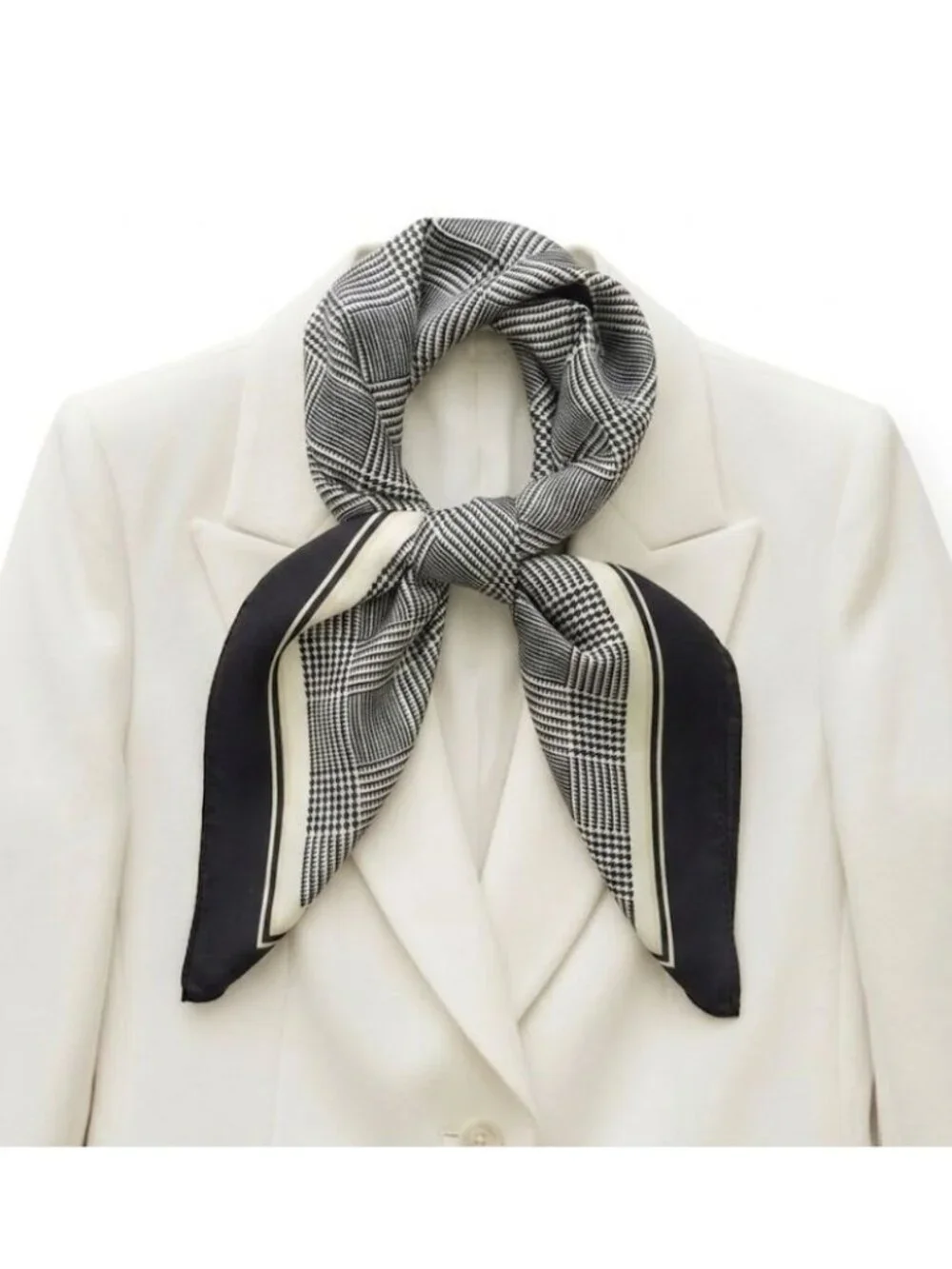✨Luxurious Chic Silky Square Scarf Black & White Houndstooth Plaid Print Bandana